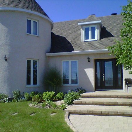 Gîte du Château Chute-aux-Outardes Exterior foto